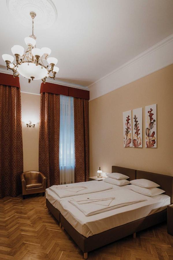 Dozsa Apartman Szeged Luaran gambar