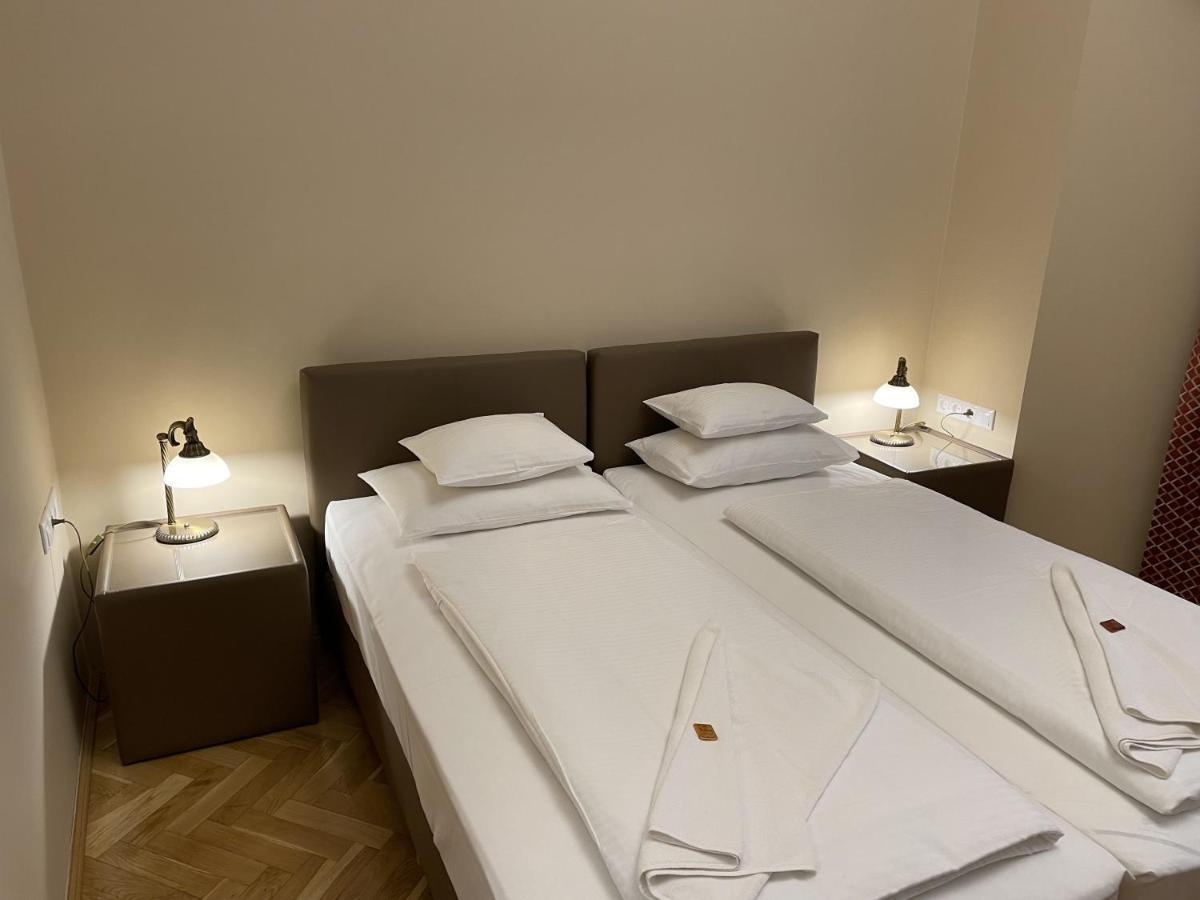 Dozsa Apartman Szeged Luaran gambar