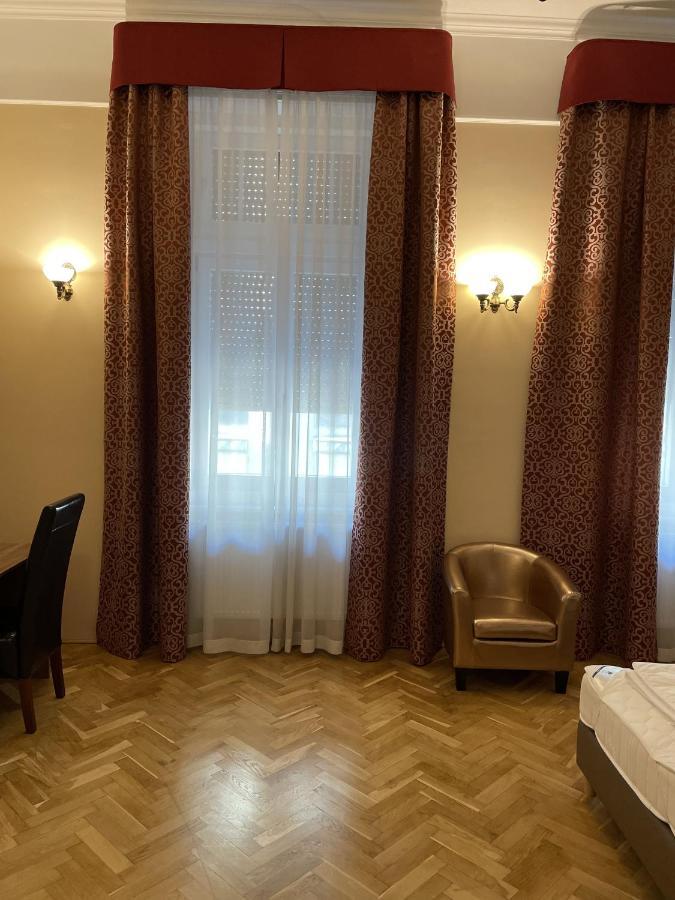 Dozsa Apartman Szeged Luaran gambar