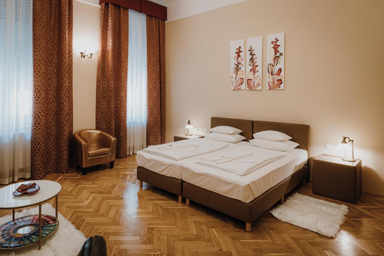 Dozsa Apartman Szeged Luaran gambar
