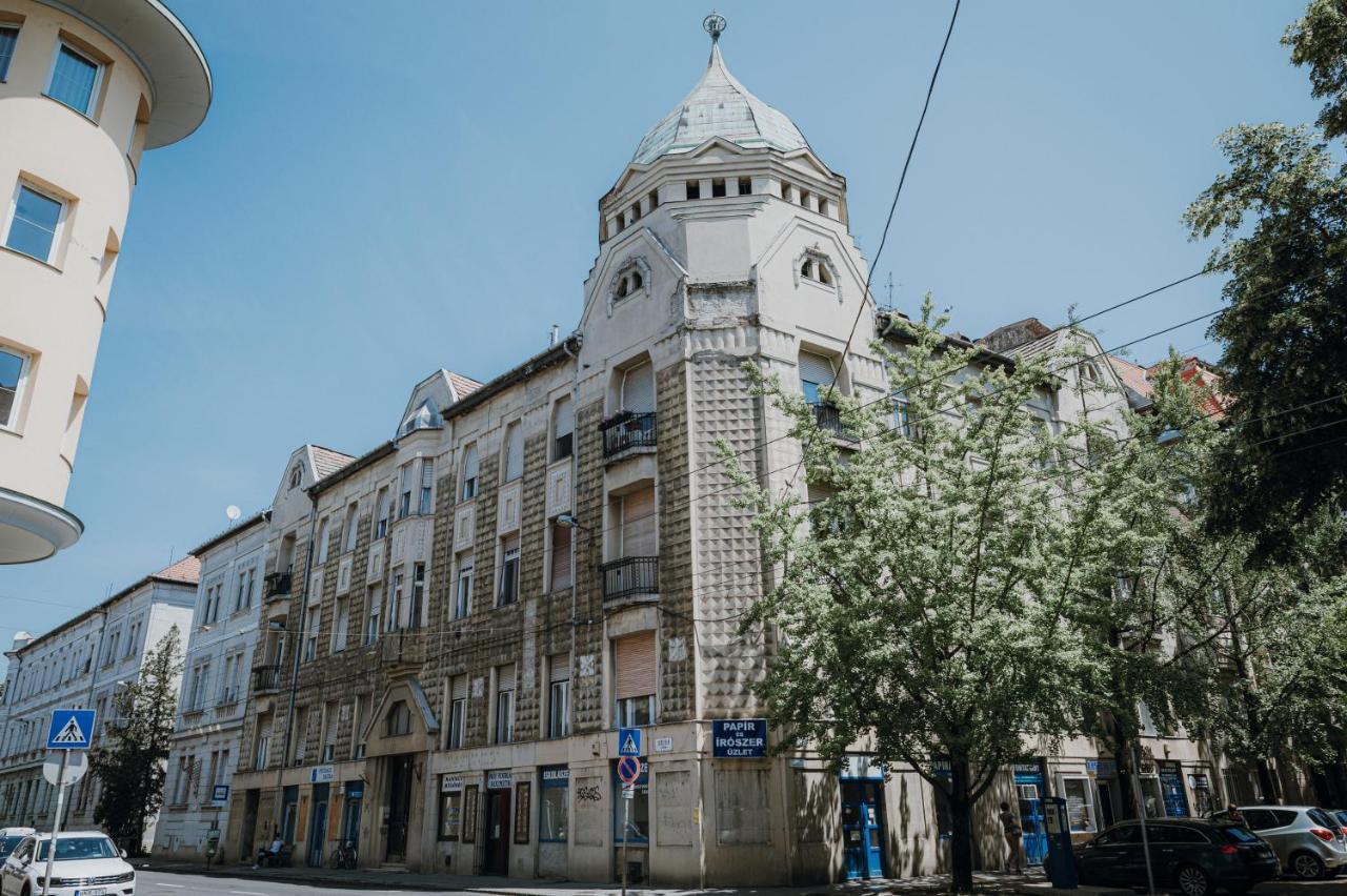 Dozsa Apartman Szeged Luaran gambar
