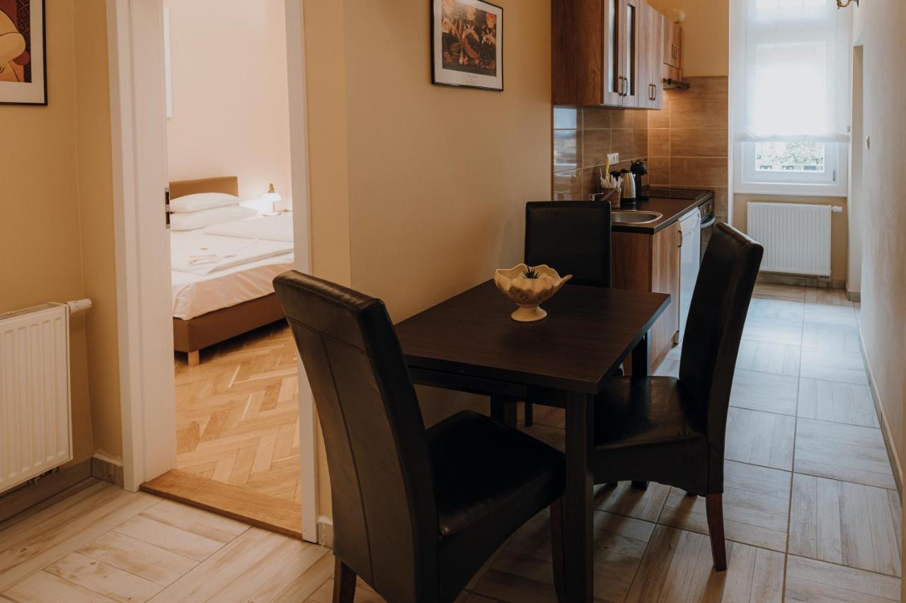 Dozsa Apartman Szeged Luaran gambar